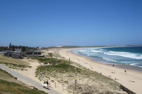 Cronulla Beach Elanora Gardens in Cronulla