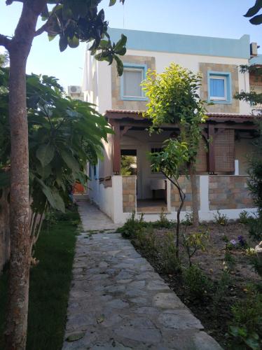 Apartment with Garden View