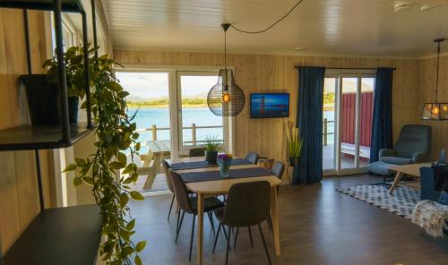 Lilleeideholmen Sjøhusutleie in Gravdal