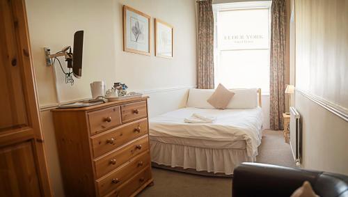 Elder York Guest House - image 10