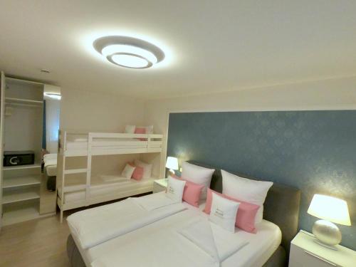 Reichersbeuern Antike & Modern Deluxe 2 mit Terrasse 3-Star Single Room room