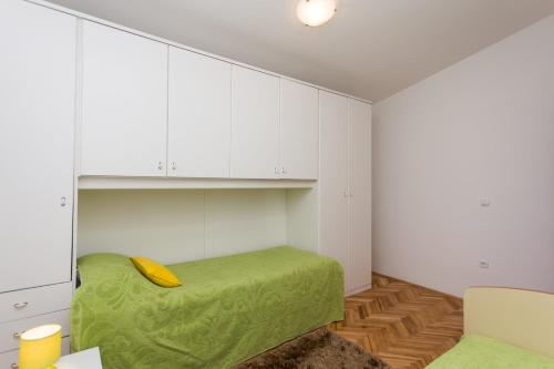  Villa Almas - Heated Pool, Sauna, Gym and Tennis Court in Neorić