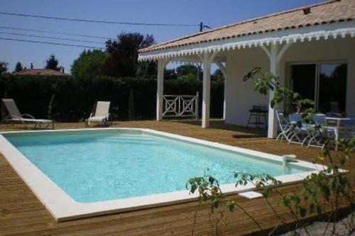 MIOS Belle Villa 6 couchages 3 chambres gîte à louer Mios