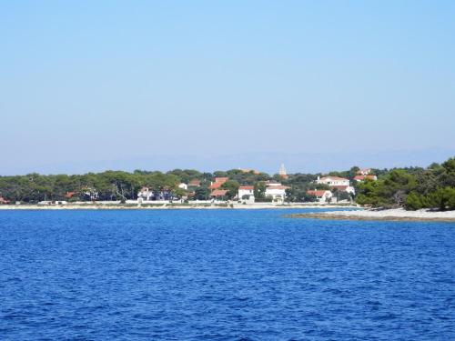  Guest House Tiho in Silba