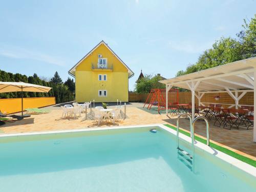  Apartment Amarillo 1 by Interhome, Ferienwohnung in Balatonkeresztúr