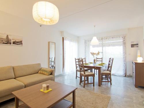 Apartment Le Rabelais-1 by Interhome near Le Resto du Marche Chez Thomas