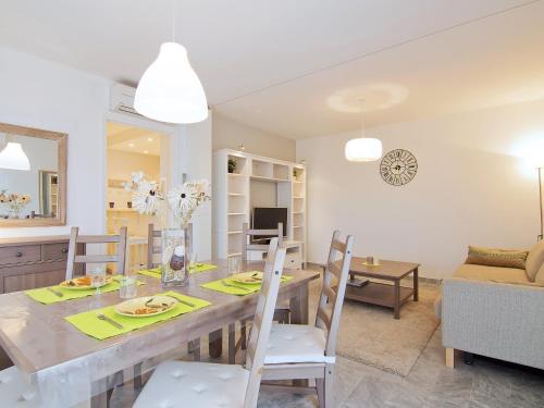 Apartment Le Rabelais-1 by Interhome near Le Resto du Marche Chez Thomas