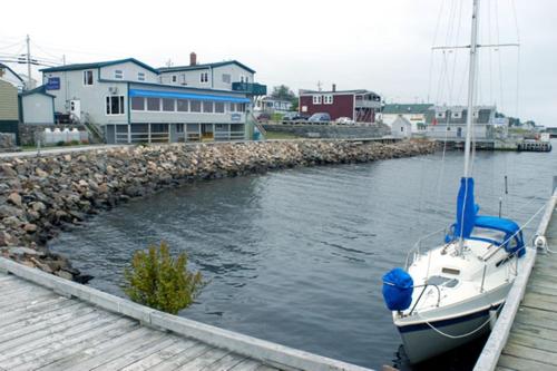 Auberge Bay Wind Suites - Accommodation - Chéticamp