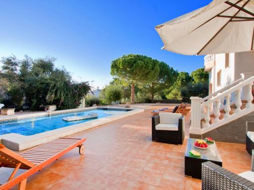  Holiday Home Garbi in Pau