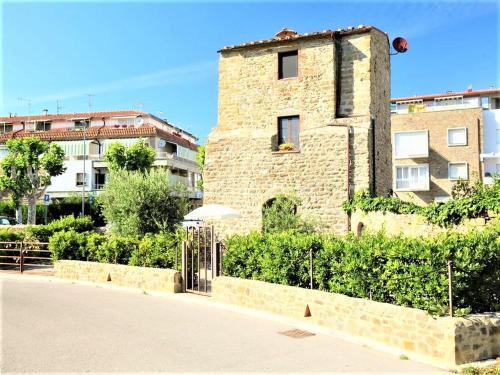 Caratteristica Torre con giardino e posto auto