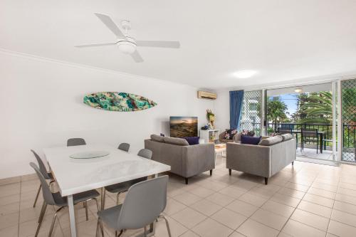 Family Unit in Beach Resort with Pool and Parking