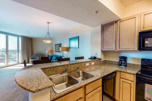 The Palms of Destin near Joe's Crab Shack