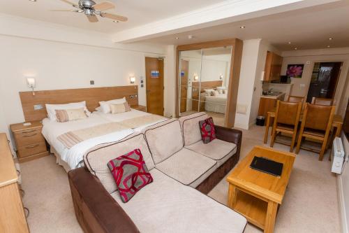 Instalaciones, Porthole Suites in Saint Aubin