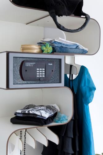 Standard Double Room image 7