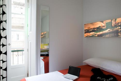 Standard Double Room image 10