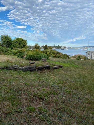 Harbor House Hotel by Umaniii in Jonesport Maine in 巴爾港