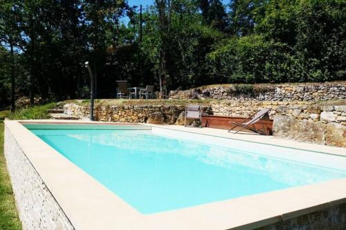 Dans la bastide de Domme - piscine chauffée, parking privé