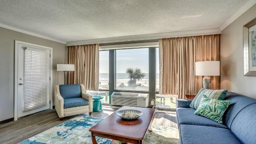 Oceanfront one bedroom with jacuzzi in bedroom sleeps six full kitchen two baths - image 8