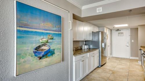 Oceanfront one bedroom with jacuzzi in bedroom sleeps six full kitchen two baths - image 11
