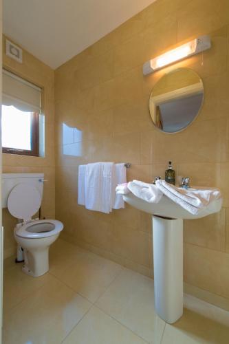 Aisleigh Guest House - image 14