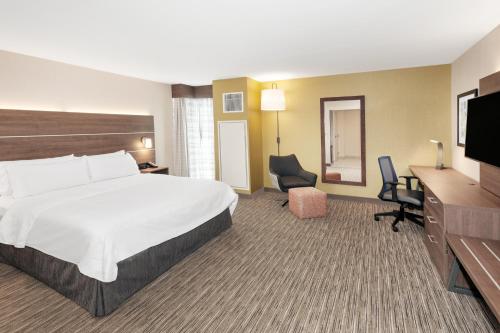 Holiday Inn Express & Suites - Ottawa Downtown East, an IHG Hotel