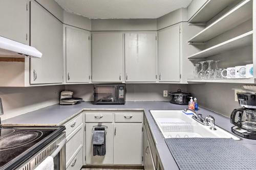 Cozy and Convenient Tomahawk Apt - Boat and Ski! - image 4