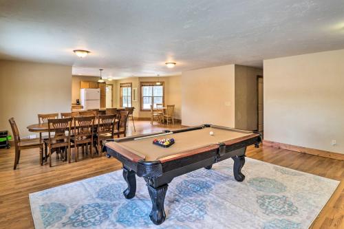 Columbia Falls Private Retreat with Pool Table! - main image