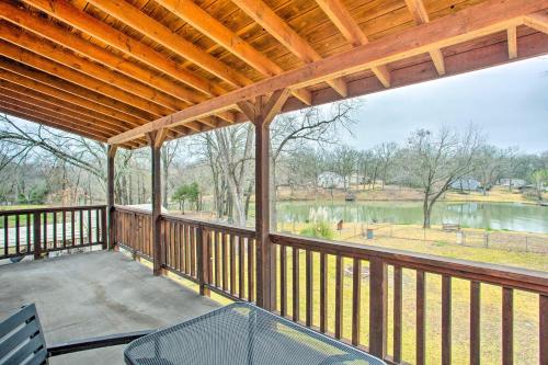 Cedar Creek Reservoir Home with Deck and Fire Pit!