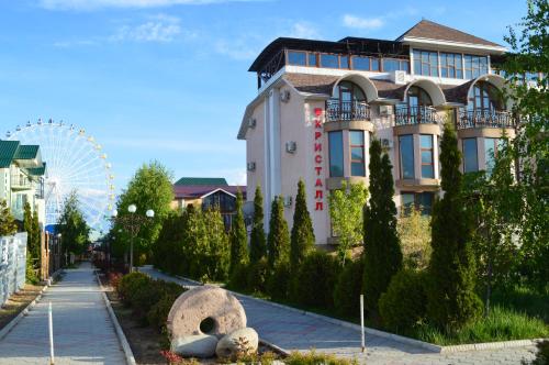 Exterior view, Kristall Hotel in Bulan Sogottuu
