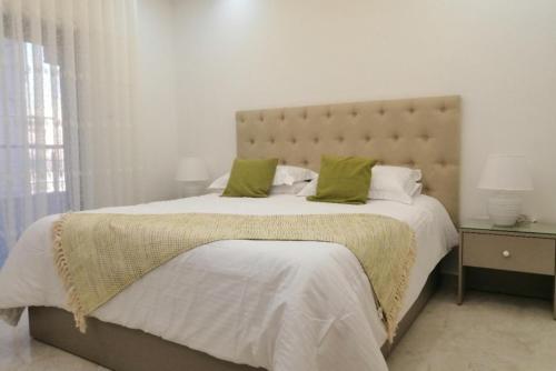 Amazing one Bedroom Apartment in Amman Elwebdah 5