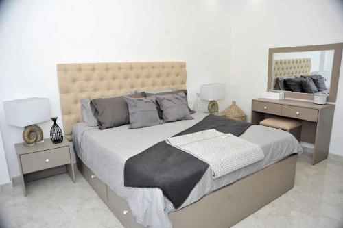 Amazing one Bedroom Apartment in Amman Elwebdah 7