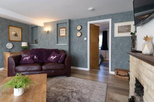 Impeccable 2-Bed Apartment in Chipping Norton - image 9