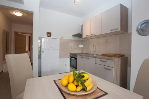 Apartments Bota in Drvenik (Splitsko-Dalmatinska)
