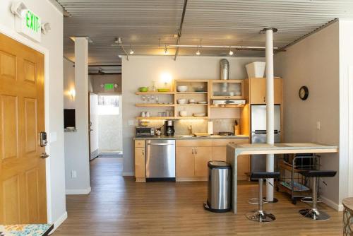 90 San Luis Street Unit B - image 6