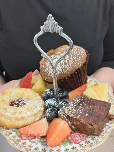 287032364 One Holyrood Hotel & Cafe