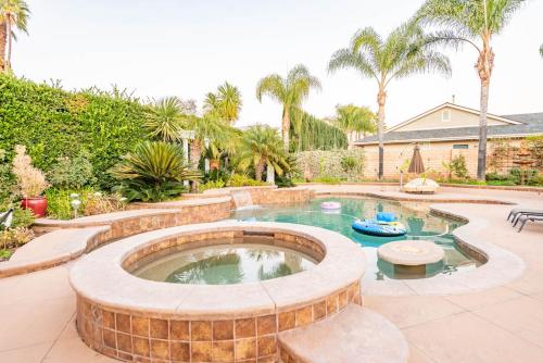 The Private Resort style villa at San Diego-heated pool-Jacuzzi-86 inch TV