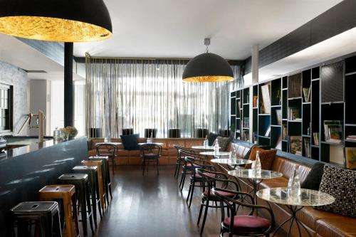 مطعم, Peppers Gallery Hotel Canberra in مركز مدينة كانبيرا