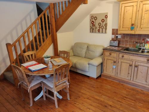 Courtyard Cottage - Great Paxton - image 10