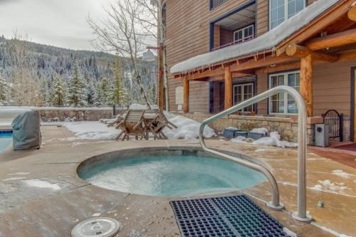 Buffalo Lodge 1 Bedroom Condo at River Run Village Walk To Lifts Colorado