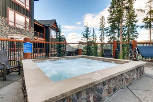 Luxury 2 Bedroom Ski In, Ski Out Mountain Vacation Rental Just Steps From The Snowflake Ski Lift In Breckenridge in Breckenridge, USA