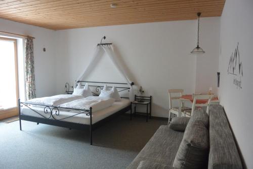 Triple Room with Balcony or Terrace