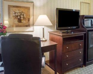 Quality Inn Fredericksburg near Historic Downtown