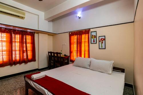 ANADIYIL LEELAKRISHNA INN – Cochin, NE