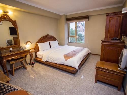 room detail thumbnail 0