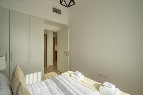 Simply Amazing 1BR in Town Square