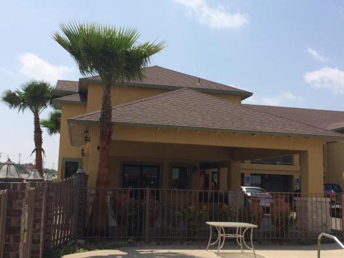 Country Hill Inn & Suite Eagle Pass - 출입구