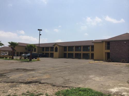 Country Hill Inn & Suite Eagle Pass - 숙소 외관