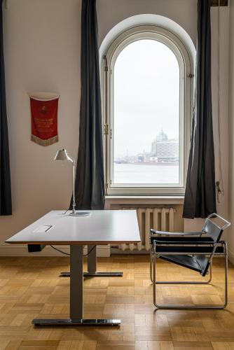 Kilátás, LetYourFlat ''Art Deco'' Aurora view near Auróra cirkáló