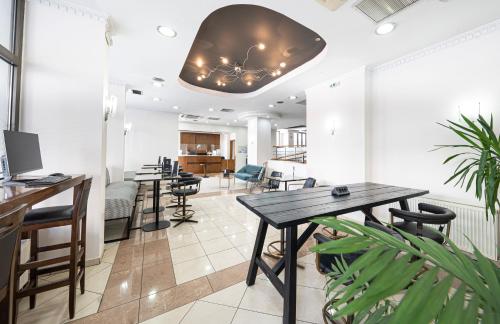 ล็อบบี้, โรตันดา (Rotonda) in เทสซาโลนิกิ