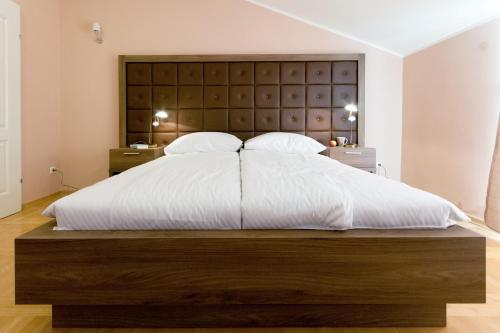 Apartments Mirjana - image 5
